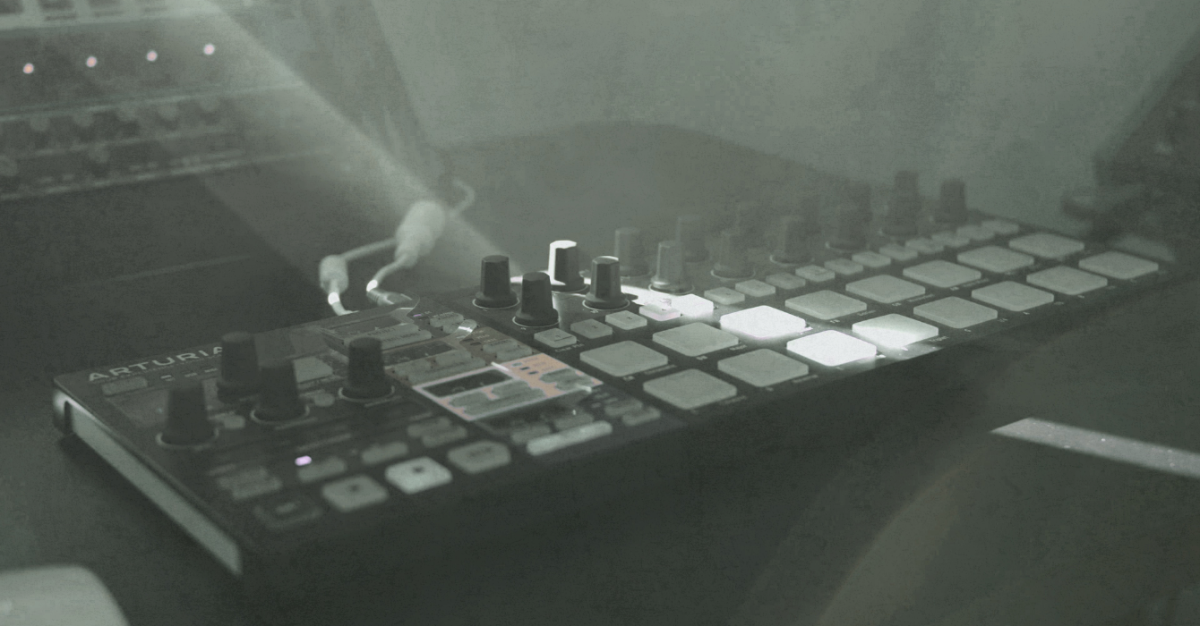Arturia MiniFreak 49 sintetizador híbrido de 49 teclas